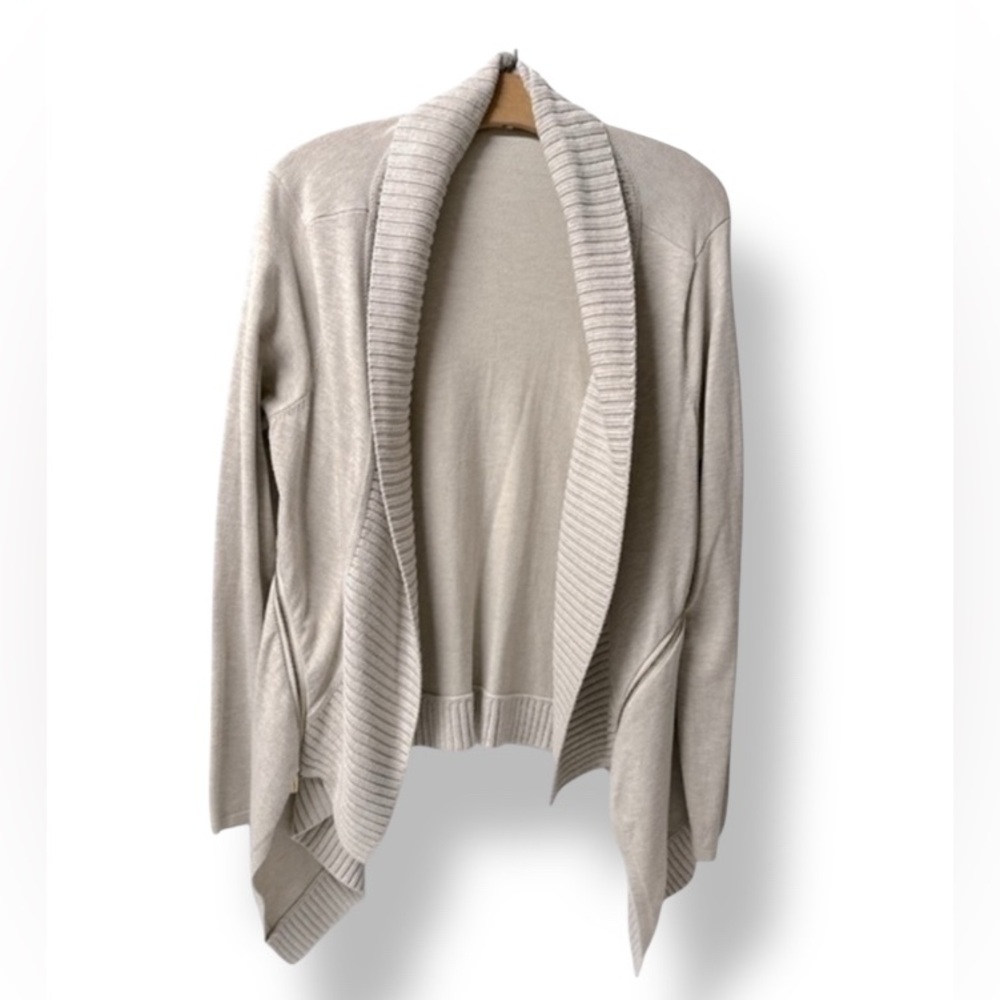 Cozy Beige DB Established 1962 Womens cardigan sweater‎ size large (1542)